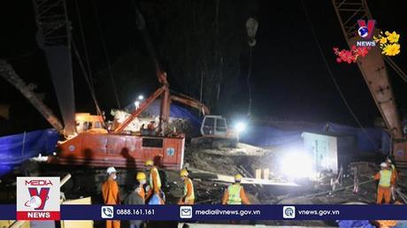 Thi thể bé Hạo Nam đã được đưa lên