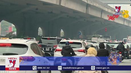 Bến xe vắng khách, cửa ngõ đông đúc