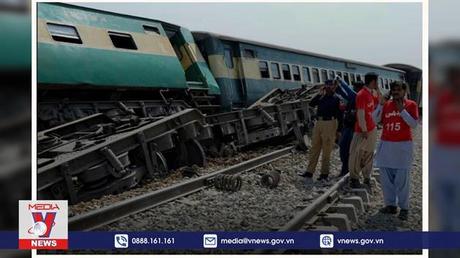 Đánh bom tàu hỏa ở Pakistan