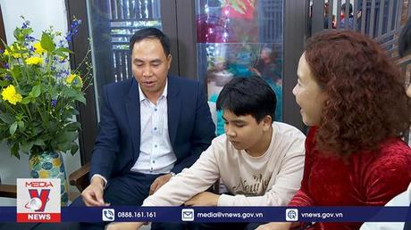 Giây phút đầm ấm chiều 30 Tết