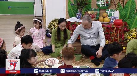 Tìm hiểu Tết Việt qua màu bánh chưng xanh