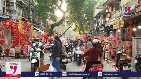Phố cổ Hà Nội nhộn nhịp chiều cuối năm
