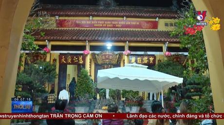Người dân nô nức lễ chùa đầu năm