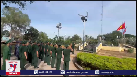 Lễ 'Chào cờ chủ quyền' thiêng liêng ngày đầu năm mới