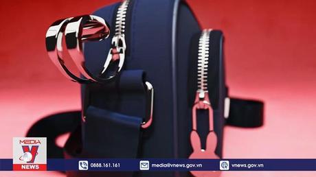 Các nhà mốt thế giới ra mắt bộ sưu tập mừng Tết âm lịch