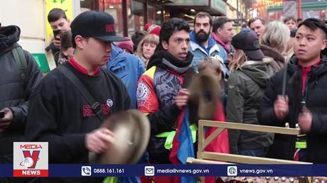 Người London (Anh) tưng bừng đón Tết Nguyên đán