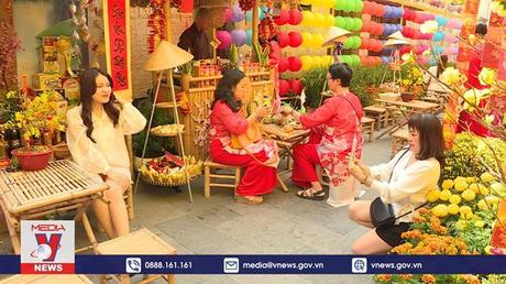 Các điểm tham quan TP.HCM và phía Nam nhộn nhịp khách du xuân