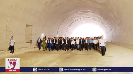 Thủ tướng kiểm tra dự án cao tốc Nha Trang – Cam Lâm