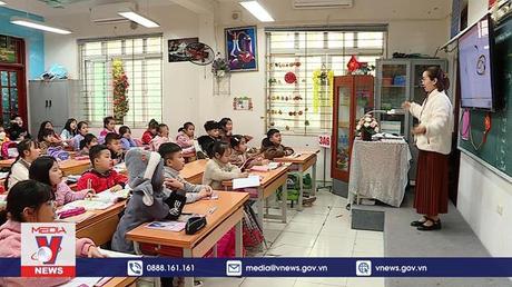 Học sinh hào hứng trở lại trường sau Tết