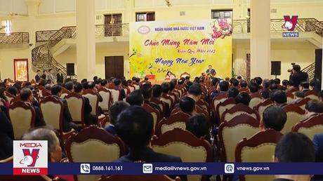 Thủ tướng chúc mừng năm mới ngành Ngân hàng