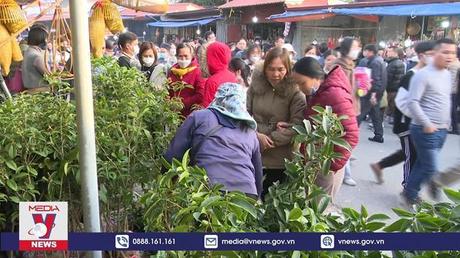 Tấp nập phiên chợ 