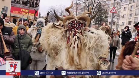 Lễ hội hóa trang thanh tẩy mừng năm mới ở Bulgaria