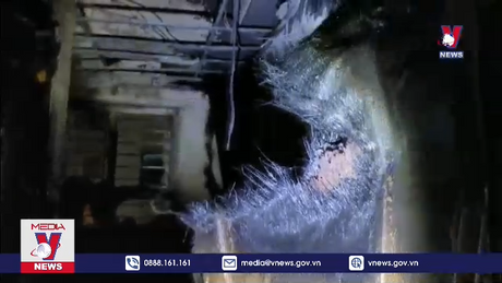 Dập tắt đám cháy căn hộ tại chung cư HH Linh Đàm