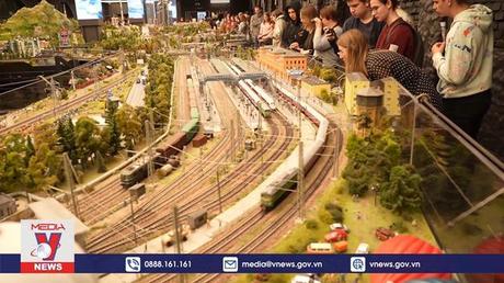 Thăm Bảo tàng thu nhỏ “Đại sa bàn nước Nga” ở St. Petersburg