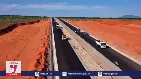 Hội nghị về phát triển vùng Bắc Trung bộ và duyên hải Trung bộ