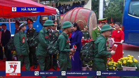 Thanh niên Hà Nam hăng hái lên đường nhập ngũ 