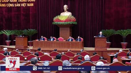 Bộ Chính trị gặp mặt các đồng chí nguyên lãnh đạo cấp cao của Đảng, Nhà nước