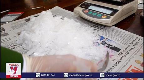 Nghệ An bắt đối tượng mua bán trái phép 4 kg ma túy đá