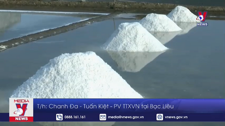 Bạc Liêu: Diêm dân đứng trước nguy cơ mất trắng vì mưa trái mùa