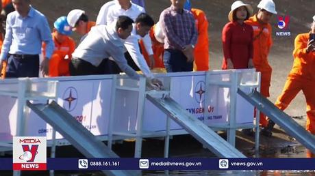 Quảng Nam thả cá giống xuống hồ thủy điện Sông Tranh
