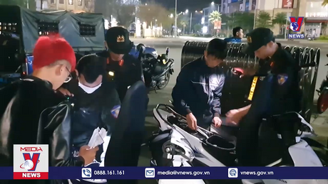 Tạm giữ nhiều đối tượng sử dụng xe mô tô làm náo loạn đường phố