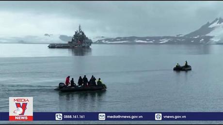 Người phụ nữ phá kỷ lục bơi lội ở Nam Cực