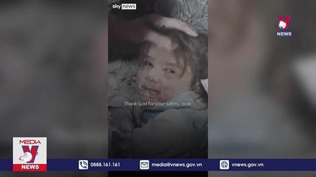 Ấm áp tình người giữa hoang tàn tâm chấn