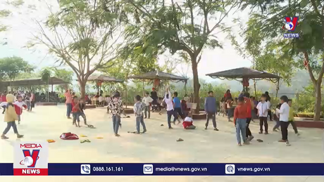 Lai Châu vận động học sinh ra lớp sau tết 