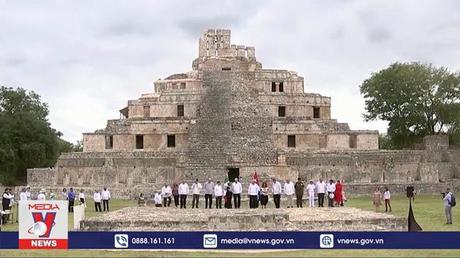 Chủ tịch Cuba thăm Mexico