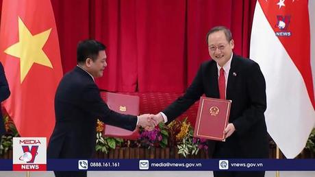 Tạo xung lực mới trong quan hệ với Singapore và Brunei