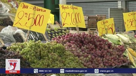 Argentina ghi nhận lạm phát gần 99%