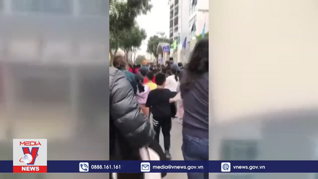 Nhanh chóng dập tắt đám cháy tại trường Tiểu học Yên Hòa, Hà Nội