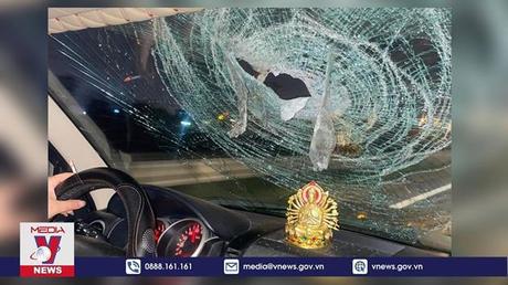 Xác minh ô tô bị ném đá trên cao tốc Hà Nội – Ninh Bình