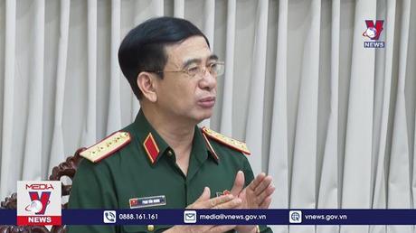 Bộ trưởng Bộ Quốc phòng làm việc với Quân khu 9 