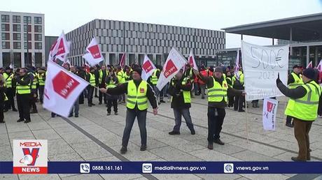 7 sân bay của Đức đình trệ vì nhân viên đình công