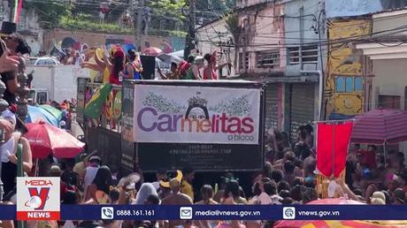 Sôi động lễ hội hóa trang Rio Carnival tại Brazil