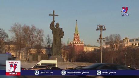 Kinh tế Nga gặp khó, dù tránh được nguy cơ sụp đổ