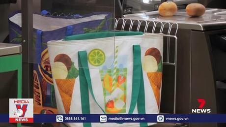 Hai chuỗi siêu thị lớn của Australia bỏ sử dụng túi nhựa