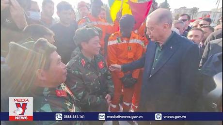 Tổng thống Thổ Nhĩ Kỳ cám ơn các nhóm cứu hộ quốc tế