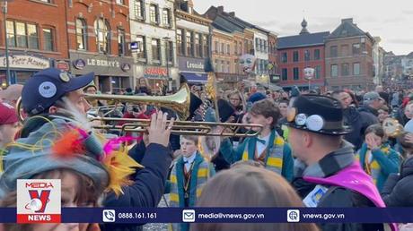 Lễ hội carnaval Binche trở lại sau 2 năm dịch bệnh