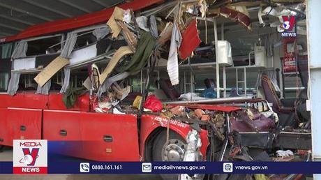 Tai nạn giao thông tại Quảng Nam khiến 3 người chết, 13 bị thương