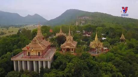 Thông điệp lịch sử: Tri thức và kỹ thuật viết chữ trên lá Buông của người Khmer