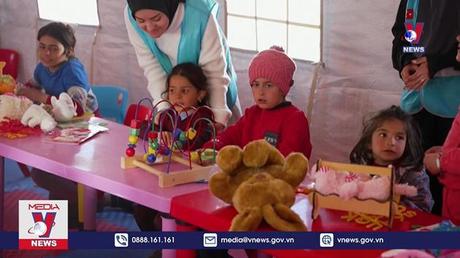 Những đứa trẻ mồ côi sau trận động đất kinh hoàng