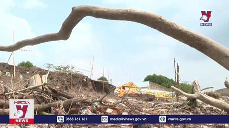 Khắc phục sự cố sạt lở đê Biển Đông đoạn giáp ranh Bạc Liêu - Sóc Trăng