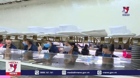 Doanh nghiệp giày da ở Đồng Nai hoạt động bình thường