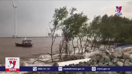 Khắc phục sự cố sạt lở đê Biển Đông đoạn giáp ranh Bạc Liêu - Sóc Trăng