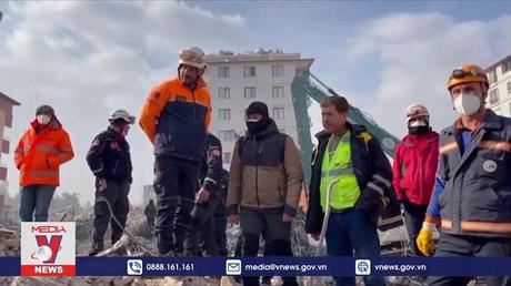 Tấm lòng người Việt nơi tâm chấn động đất