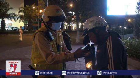 Cục CSGT kiểm tra lái xe vi phạm nồng độ cồn tại Bình Thuận