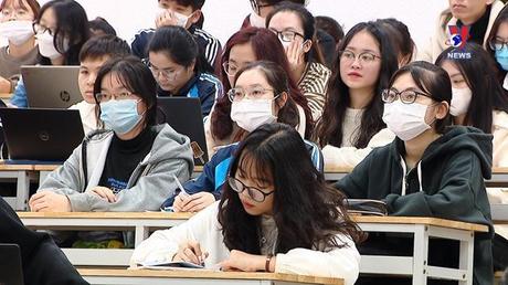 Góc nhìn Vnews: Tuyển sinh riêng: Tránh trăm hoa đua nở