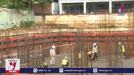 Giao dịch nhà đất qua sàn chỉ làm đội thêm giá